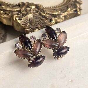 Vintage Purple Rhinestones Clip On Earrings.